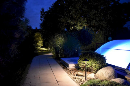 Osvětlení cest a okolí bazénu 12V zahradní osvětlení 